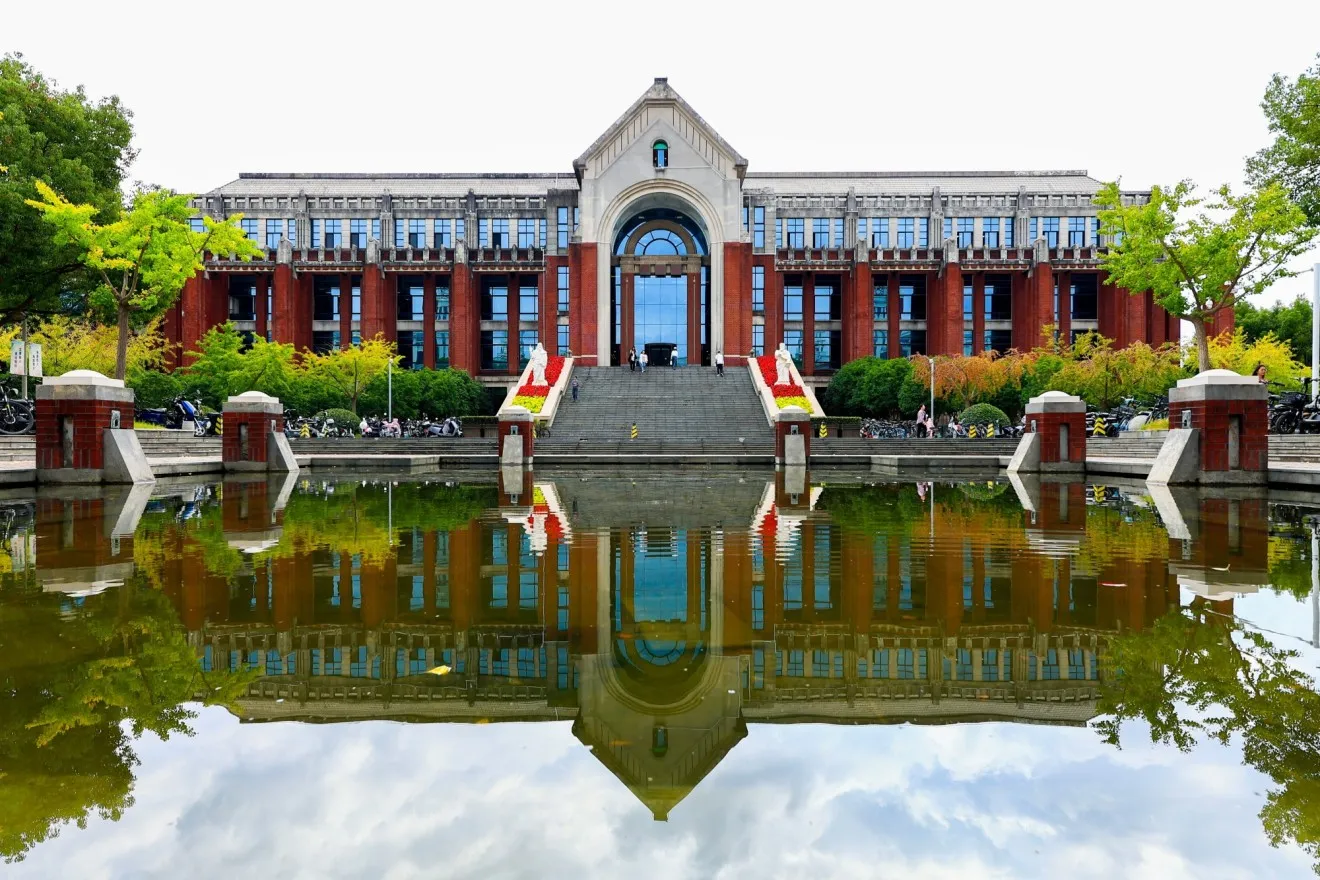 У Китаї відкрили перший в країні коледж барбекю