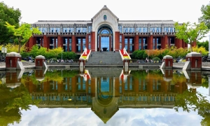 «Підтримка наших друзів»: Джонсон привітав Україну з Днем Незалежності