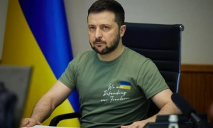 Фото: українській поетесі вручили найпрестижнішу нагороду Франції