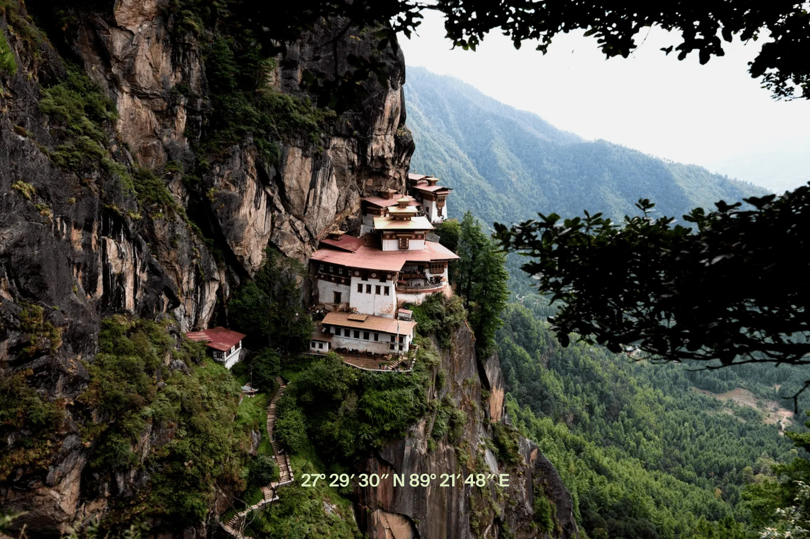 Бутан запустив цифровий токен, забезпечений золотом, на базі Solana