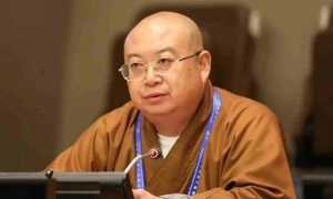 У Великій Британії подружжя тримало в саду снаряд ХІХ століття як декор