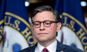 Глава поліції Північної Ірландії пішов у відставку після витоку даних