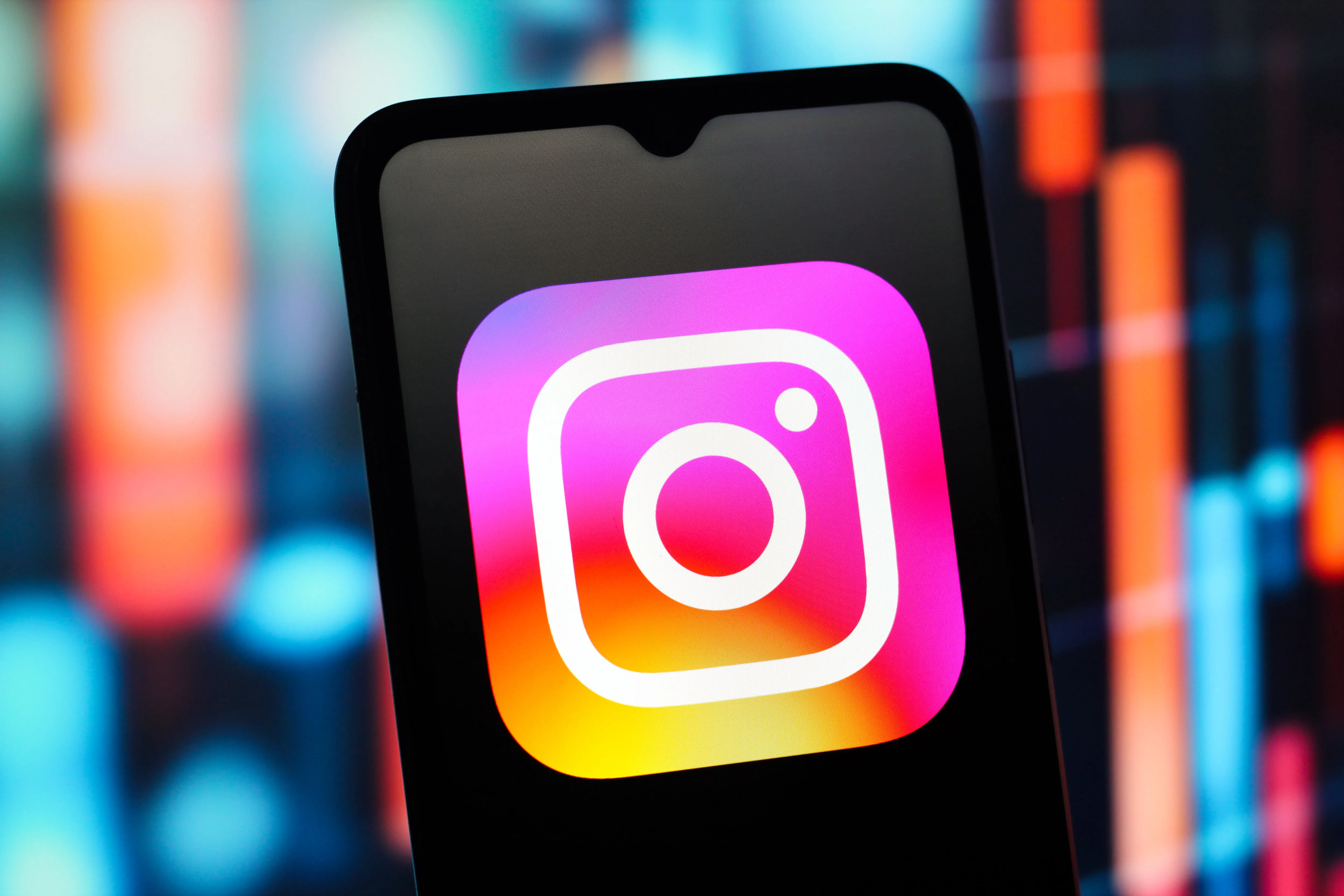 Instagram відключить наскрізне шифрування особистих повідомлень з 8 травня 2026 року