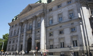 Долар і євро набирають вартість в українських обмінниках — курс валют 2 жовтня