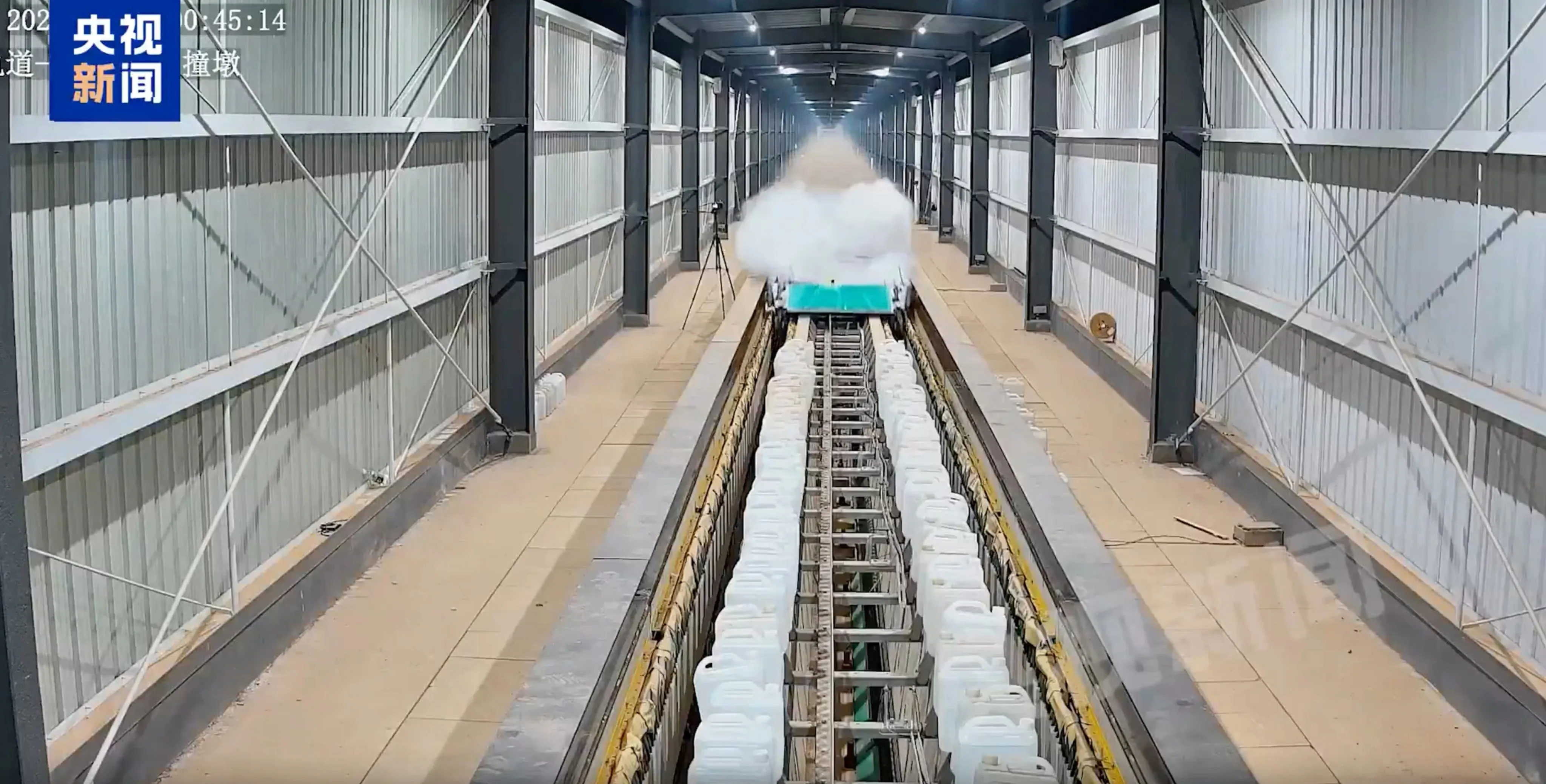 В Китаї магнітна платформа розігналася до 700 км/год за 2 секунди