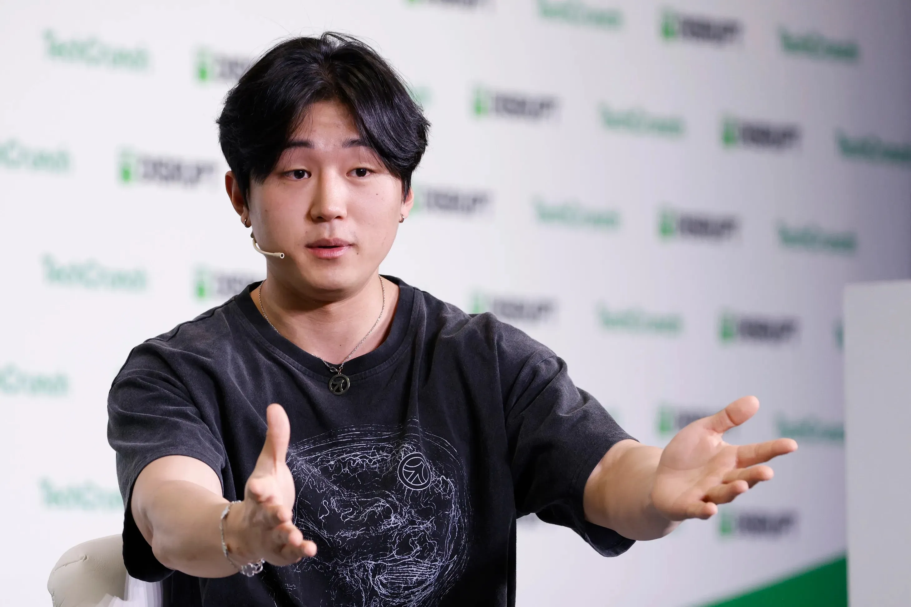 Глава AI-стартапу Cluely визнав обман інвесторів щодо фінансових показників