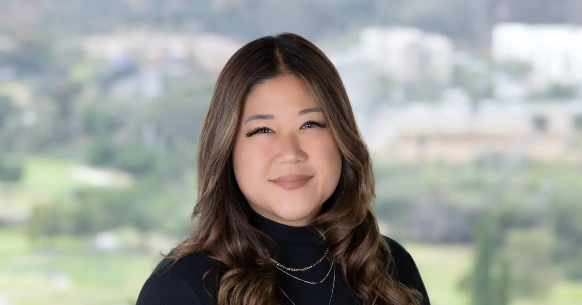 В Китаї вчителя засудили до 18 років ув’язнення за розбещення школярки