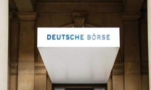 Курс валют на 15 апреля: доллар и евро разошлись в цене