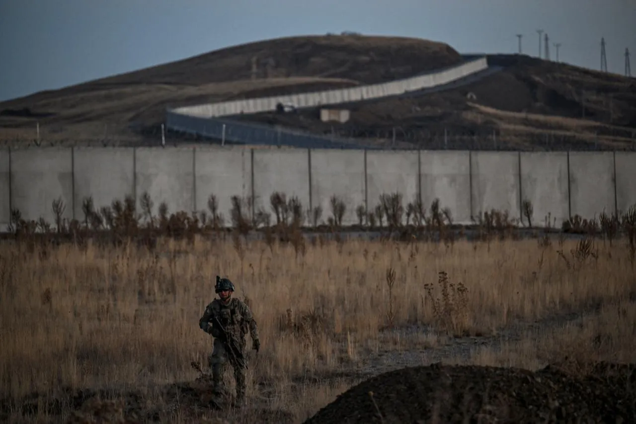 Туреччина планує створити зони безпеки та містечко для 90 тисяч іранських біженців на кордоні