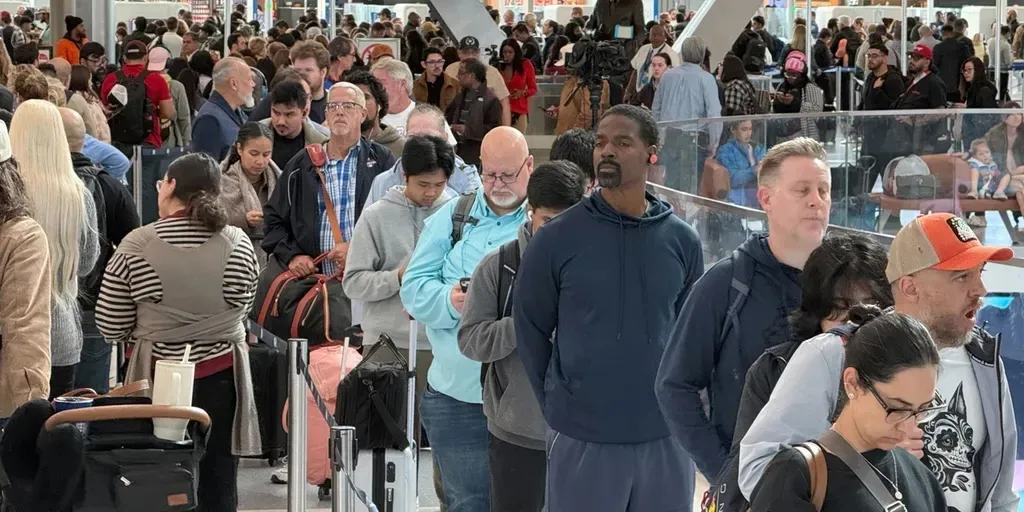 Затримки та скасування рейсів у США продовжують викликати безлад