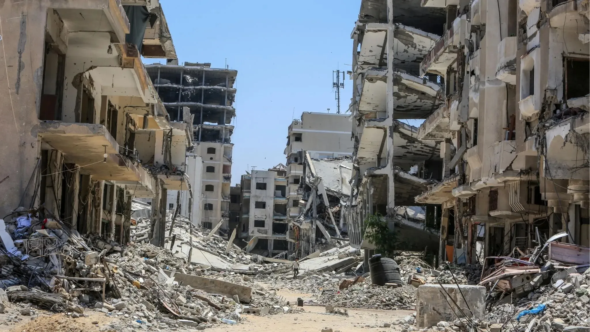 Оскільки в Газі розпочали поставки iPhone 17, гуманітарна криза загострюється