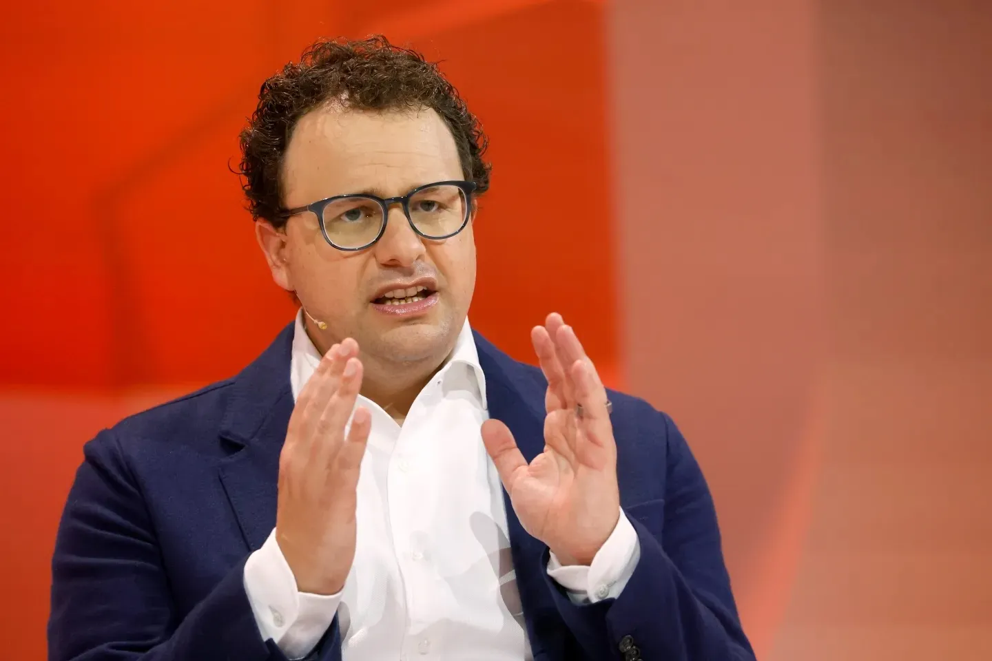 Модель штучного інтелекту Claude від Anthropic шантажувала, щоб уникнути відключення