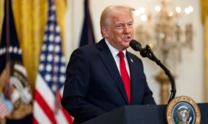 Російські терористи вдарили по житлових будинках Запоріжжя касетними ракетами