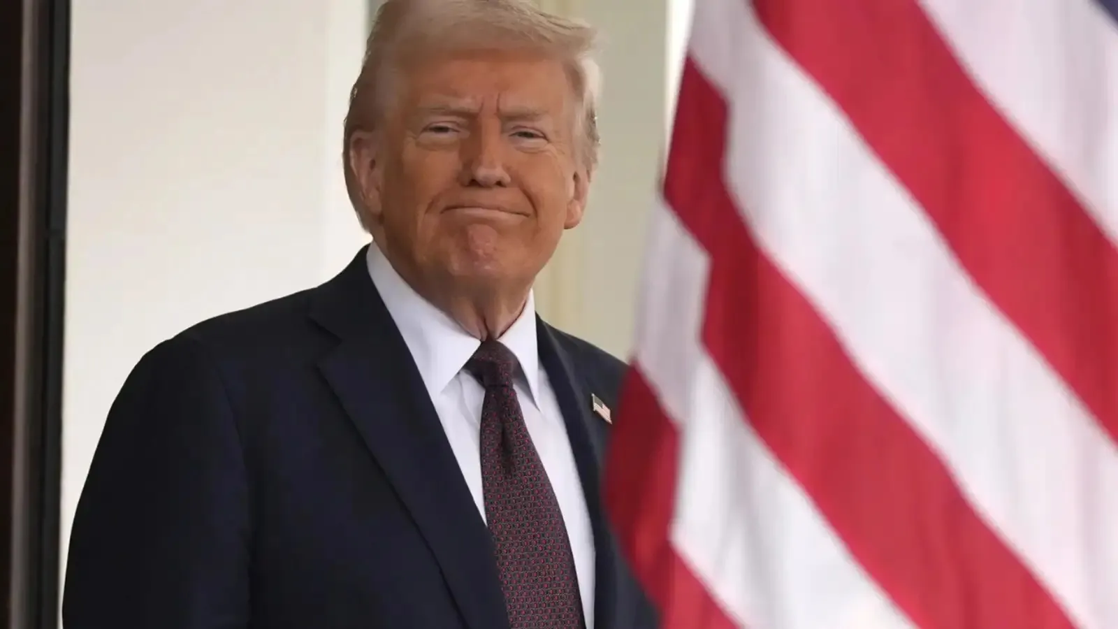 Трамп оголосив торговельну війну: США вводять 100% мито на китайські товари Трамп оголосив торговельну війну: США вводять 100% мито на китайські товари