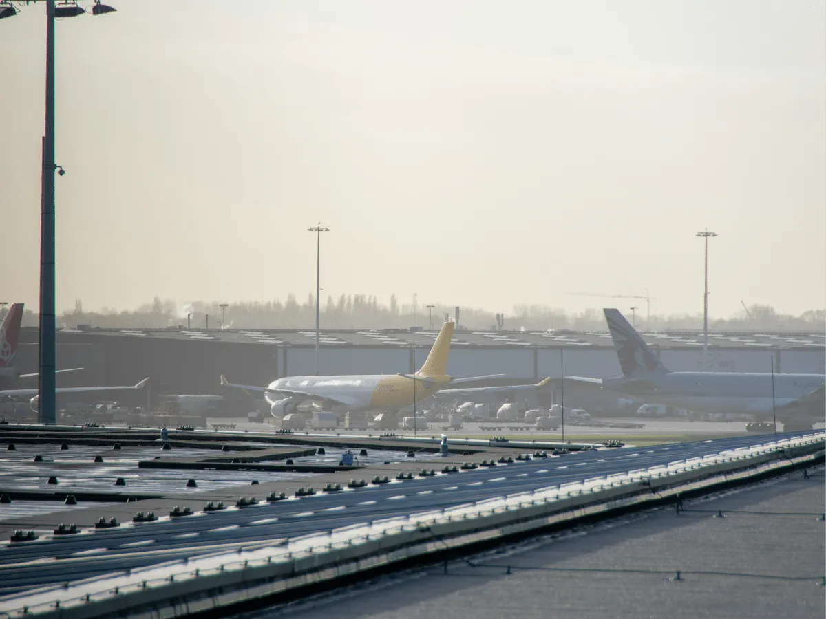 Різке зростання цін на авіаційне паливо вдаряє по світовій авіаіндустрії