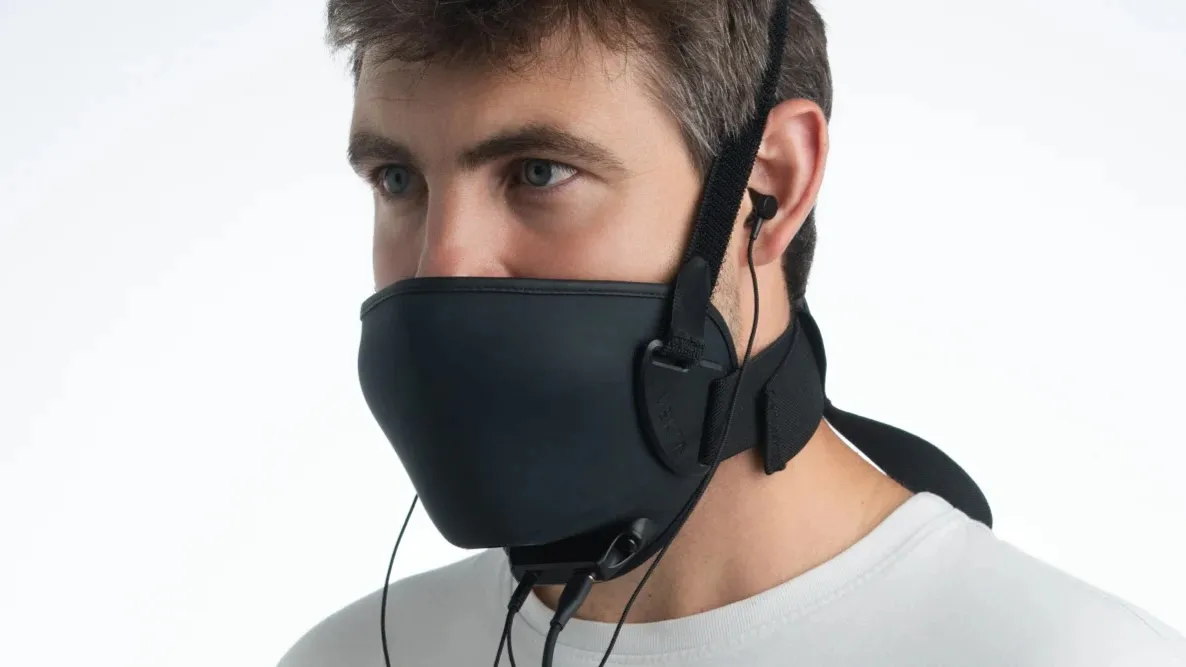 В Австрії винайшли звукоізоляційну маску для геймерів, щоб захистити домівки від гучних криків