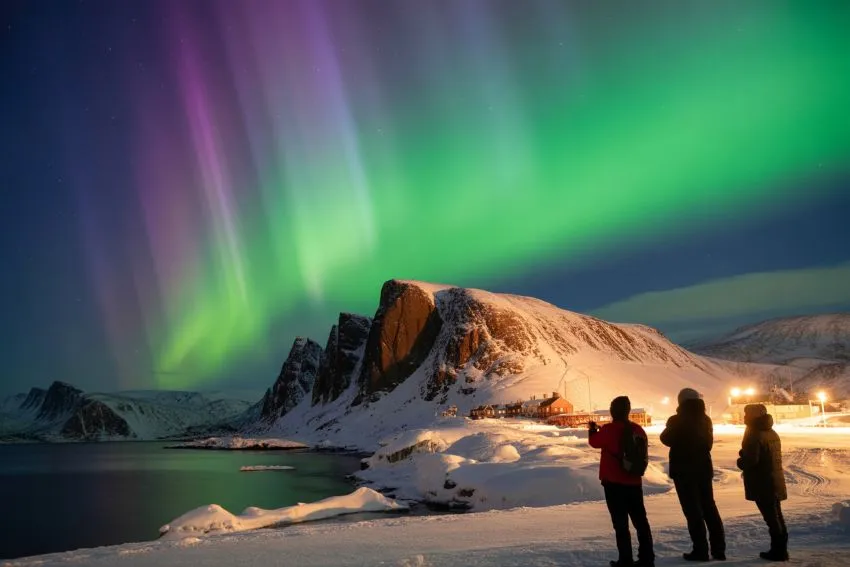 Китайці масово їдуть до Мурманська за "щасливими дітьми" під північним сяйвом