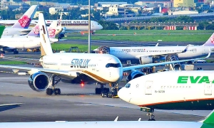 Байден заявив Путіну, що РФ заплатить жахливу ціну у разі вторгнення в Україну