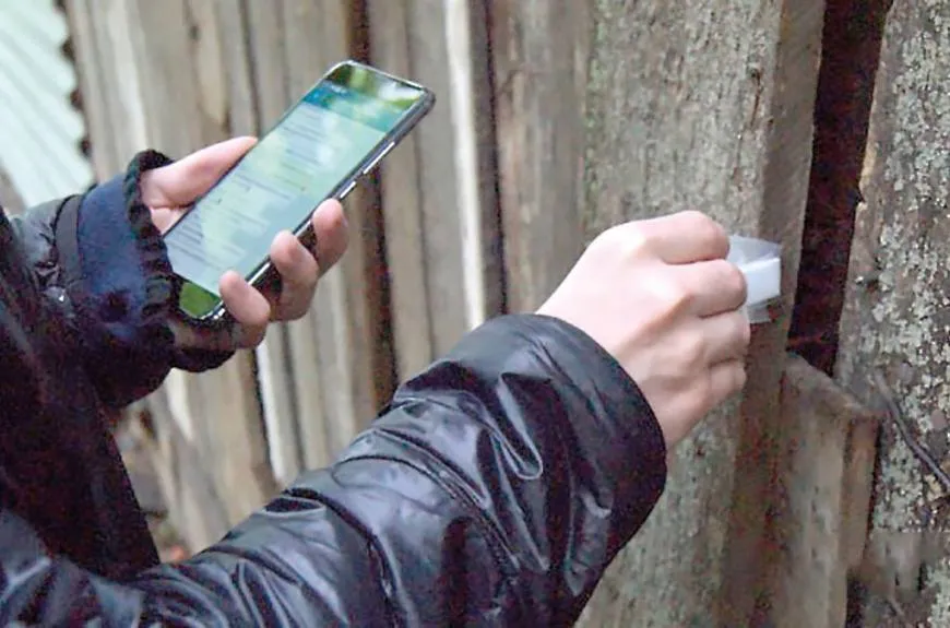 Львівська поліція попросила випадкового перехожого бути свідком, він виявився закладчиком