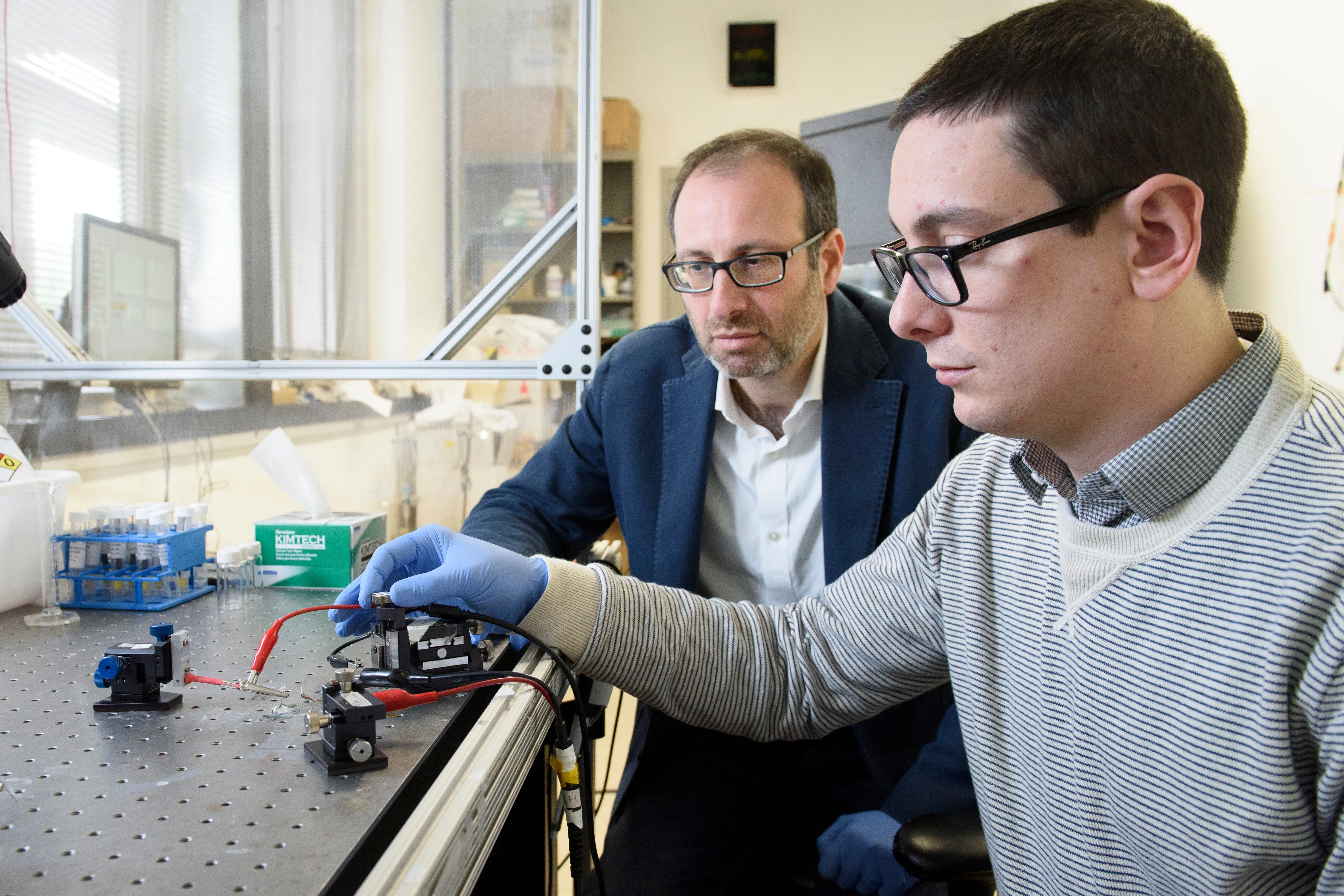 Учёные из Стэнфорда объяснили, почему большие объёмы документов затрудняют работу нейросетей