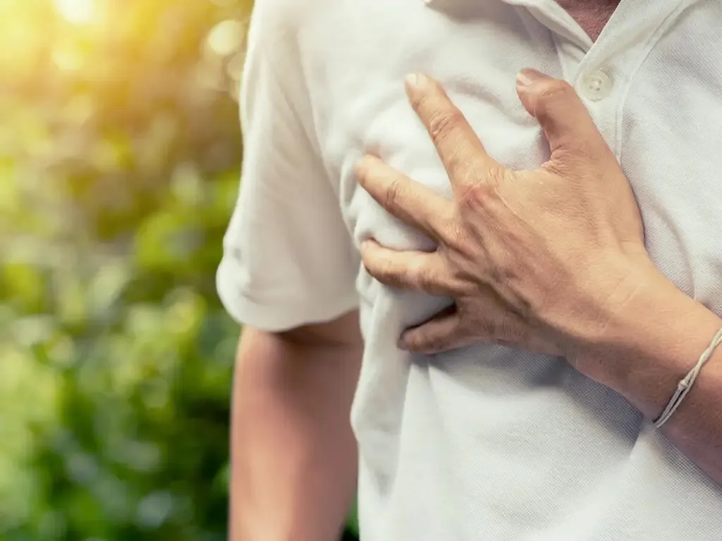 Debt and low wages increase heart attack risk — study of 400,000 people