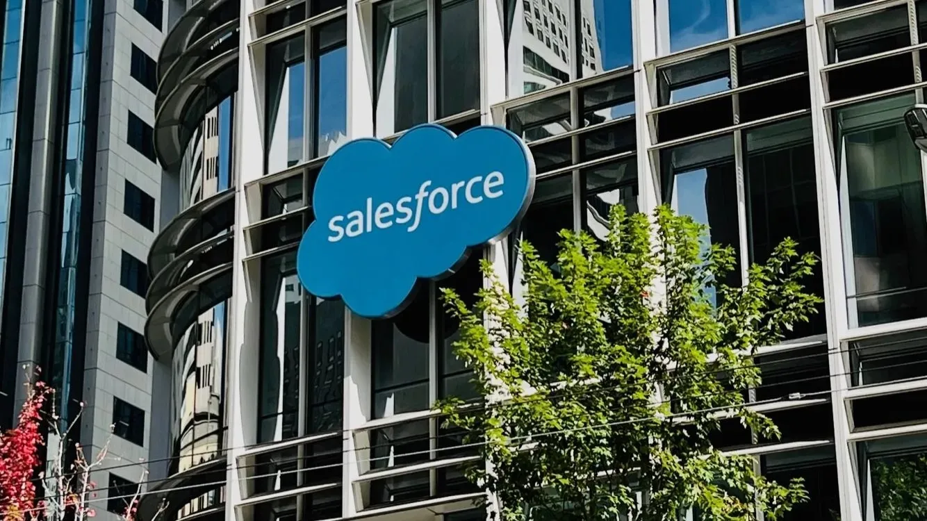 Salesforce розслідує витік даних своїх клієнтів через хакерську атаку на Gainsight