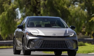 Китайці представили електрокар BYD Denza Z, який анонсував Джеймс Бонд