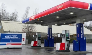 Відео: Далай-ламу вакцинували препаратом, який закупила Україна