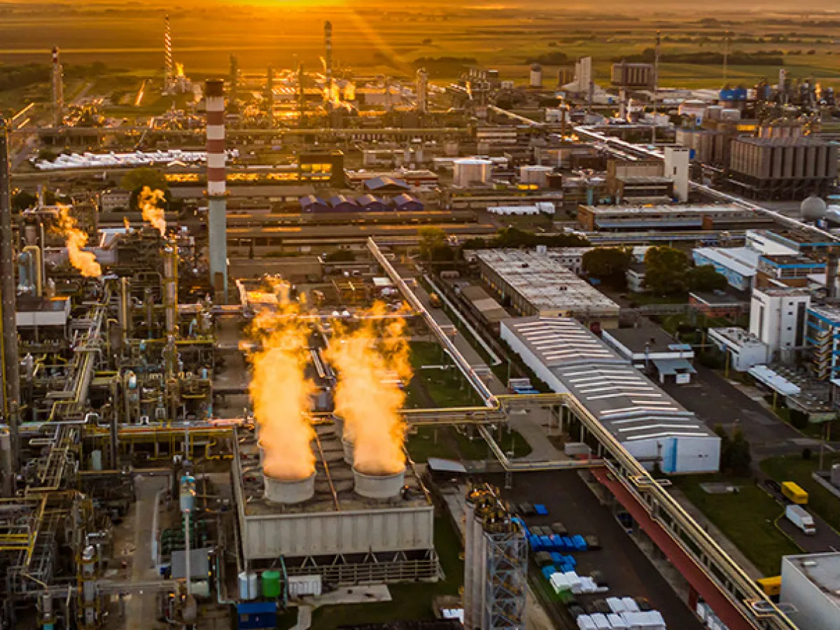 Єдиний нафтопереробник Угорщини вирішив відмовитись від російського постачання