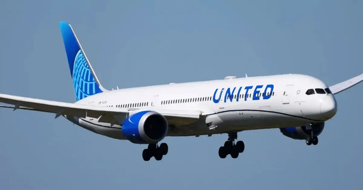 United объявила о сокращении рейсов из-за топливного кризиса в Иране