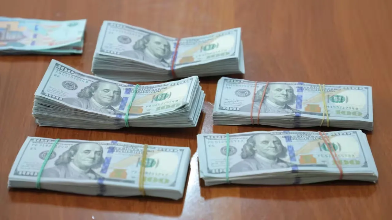 Узбекистан заборонив купівлю автомобілів, квартир і навіть питної води за готівку