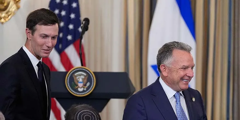 Для «мирного плану» щодо України Віткофф і Кушнер спілкувалися з інсайдером з Кремля, — WSJ