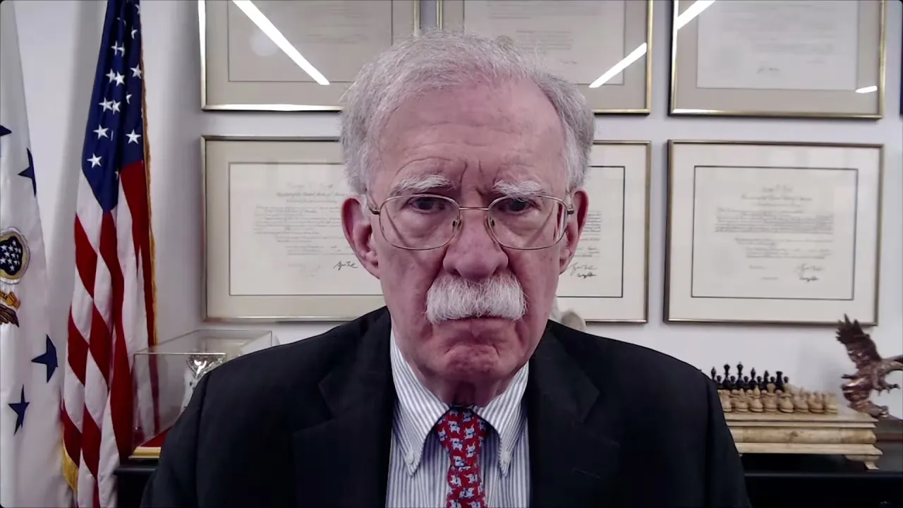 Болтон попередив про ризики для США через Гренландію та Венесуелу