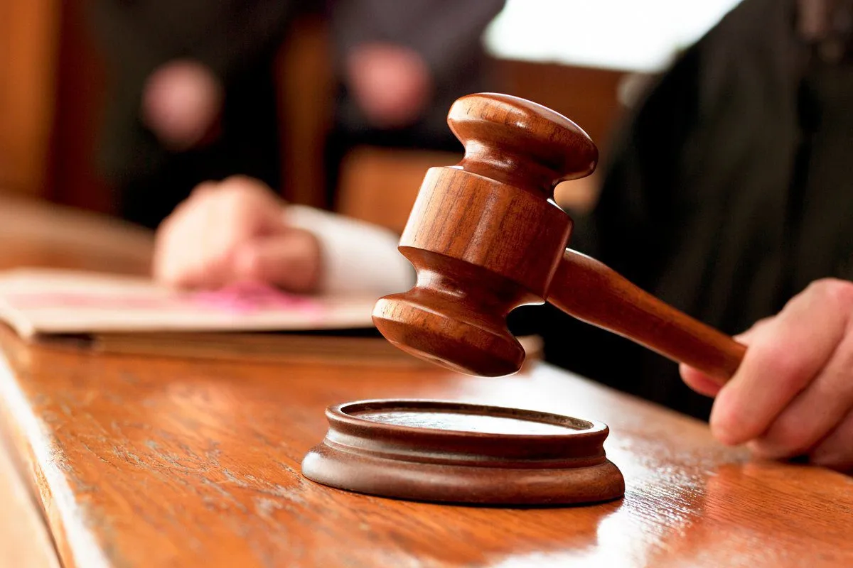 У Польщі суд дозволив усиновленим дізнаватися про біологічних батьків