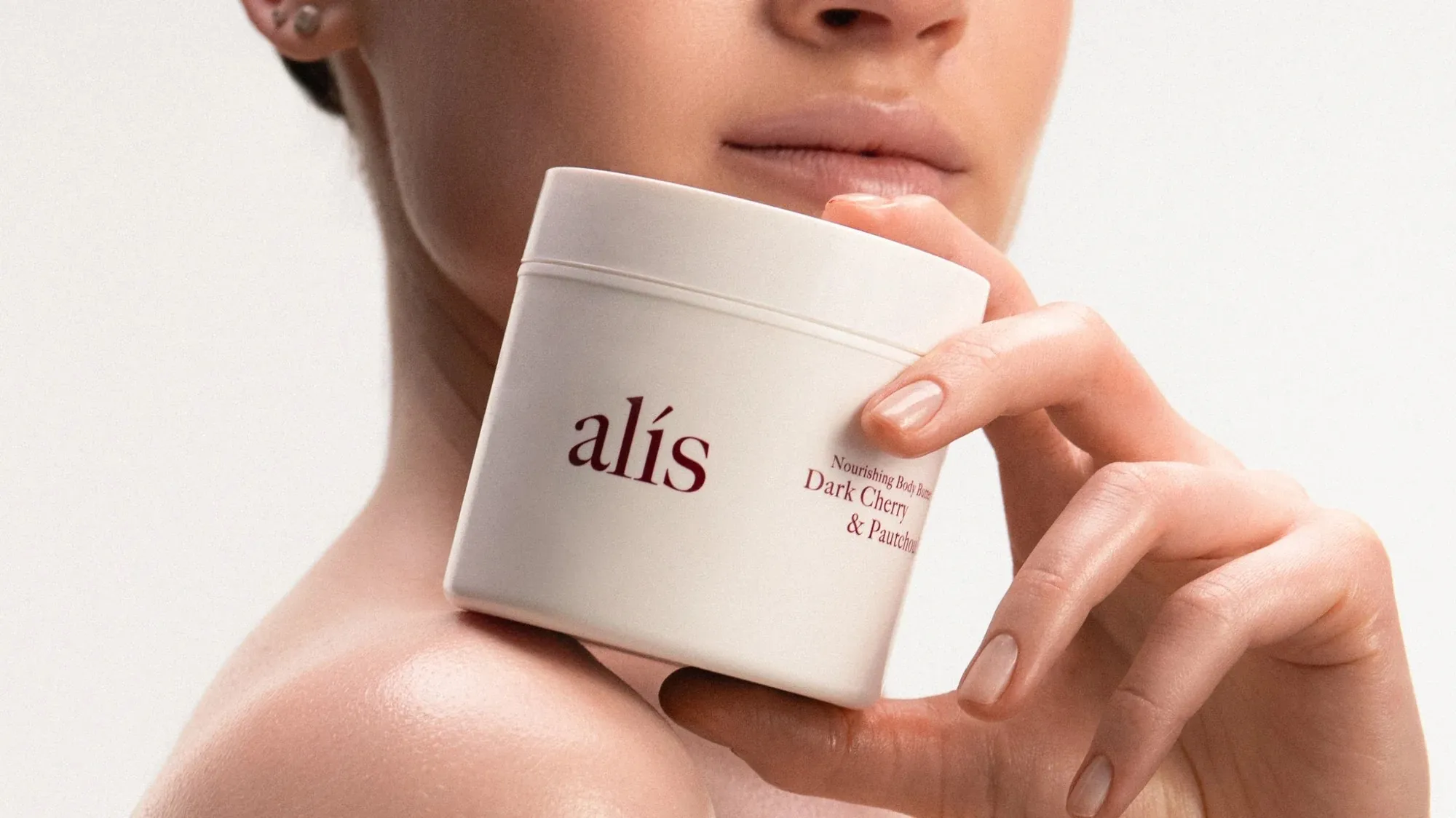 Український бренд Alis назвав своєю амбасадоркою експертку Leo Beauty Clinic у Варшаві