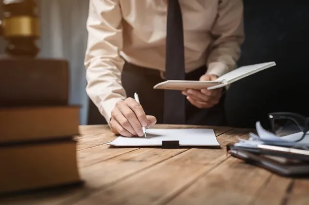 Как оформить доверенность за границей: основные способы