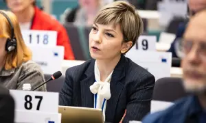 Випускникам у рф забороняють вальси під західні пісні