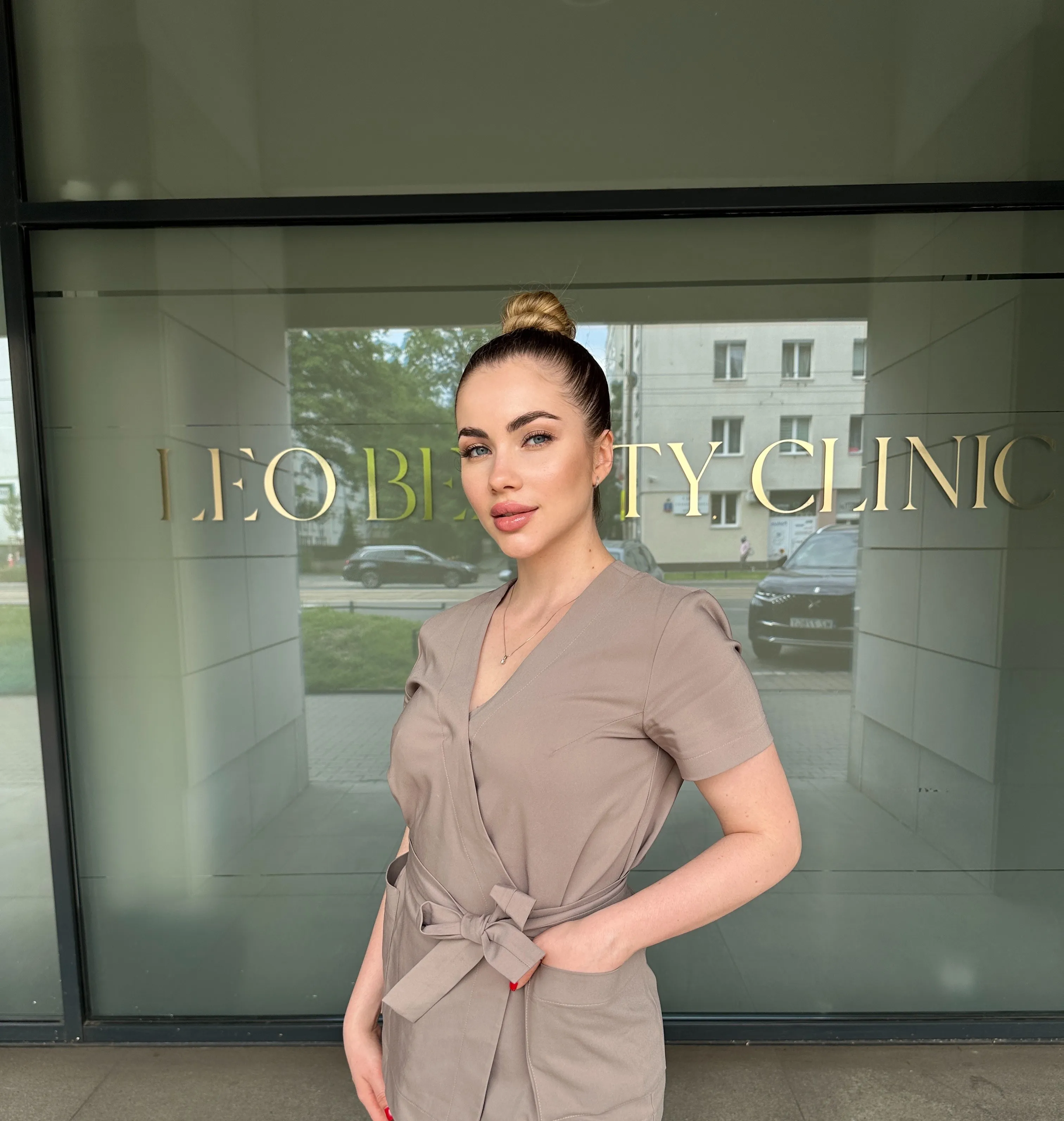 Процедура ICOONE LASER MED: кому підходить і якого ефекту очікувати пояснює косметолог LEO BEAUTY CLINIC