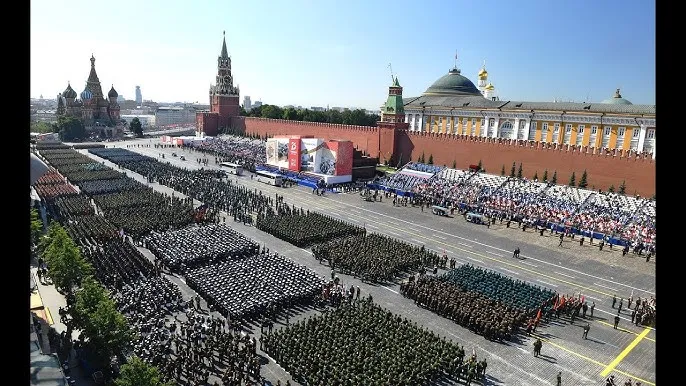 У Росії пропонують заборонити іноземні фільми на травневі свята