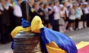 У Києві шахрай ошукав пенсіонерку на кілька тисяч доларів