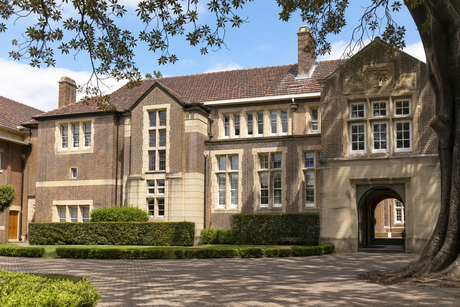 W Sydney trzem uczniom prywatnej szkoły postawiono zarzuty popełnienia przestępstw seksualnych