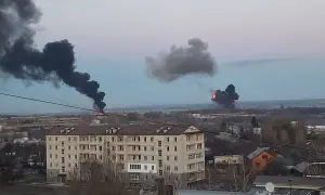 В Хмельницкой области прогремели взрывы, работает ПВО