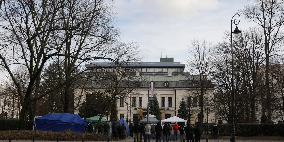 Father Tadeusz Rydzyk visited protest outside Constitutional Tribunal — Interia