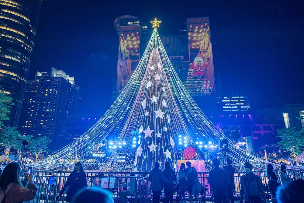 На Тайвані вже запалали різдвяні вогні та святкові вітрини (Фото)