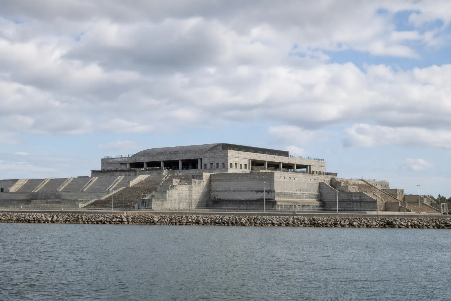 Tallinn has proposed using Linnahall as a temporary shooting range