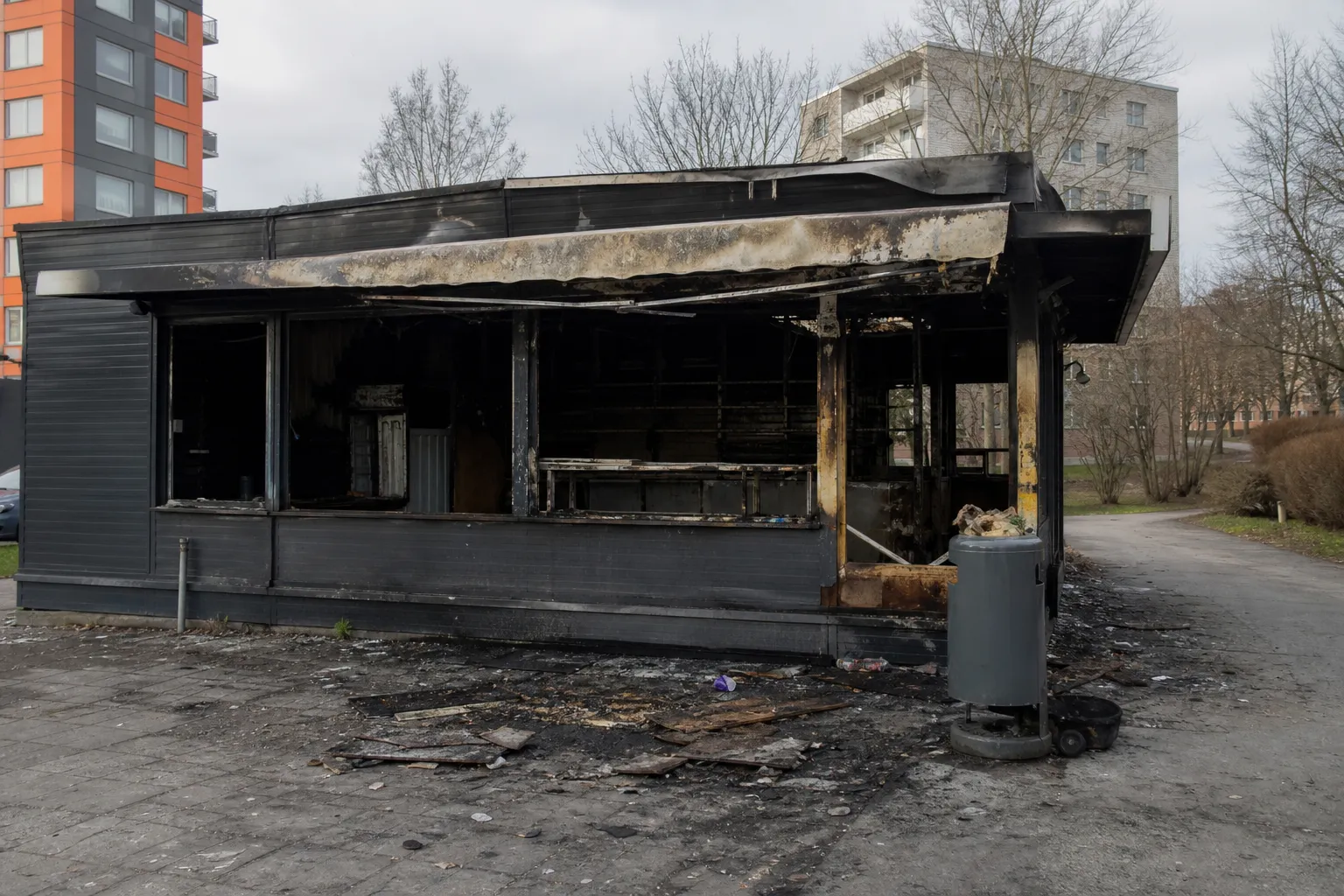 Teenager charged with extremist-motivated arson attacks in Tallinn — ERR News