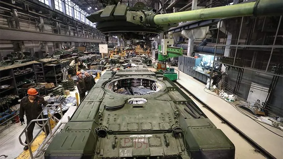 Військові витрати рф з 2021 року зросли майже вчетверо – розвідка