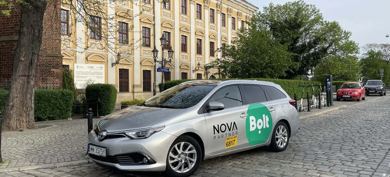 У Польщі пасажирка Bolt напала на українського водія