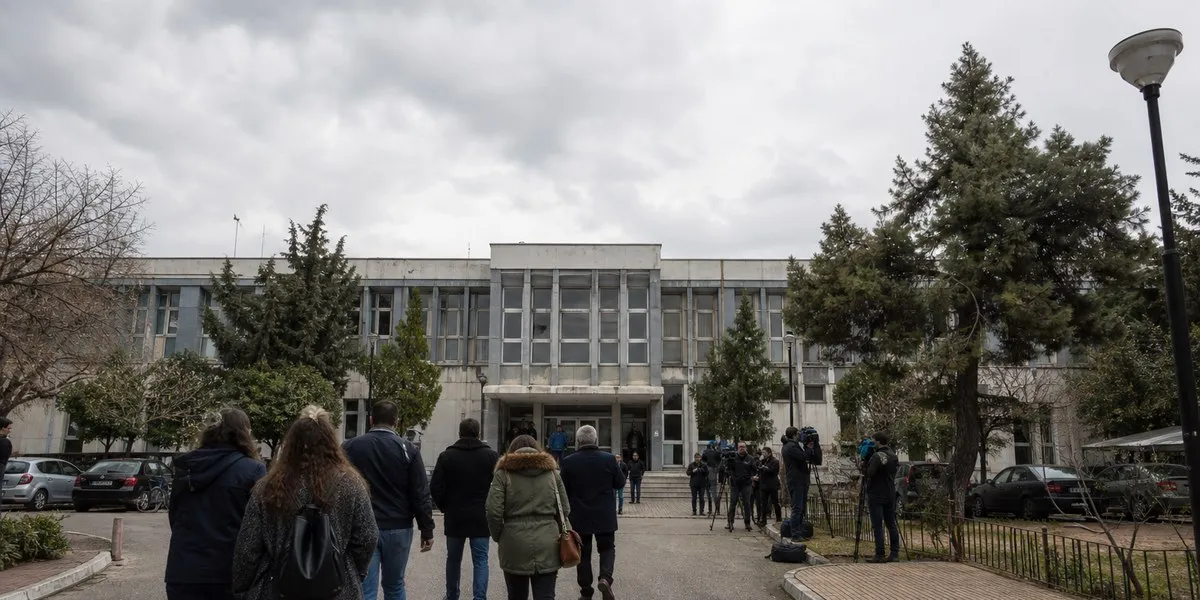 在坦皮遇难学生的父母呼吁查明列车载货情况——Cyprus Mail
