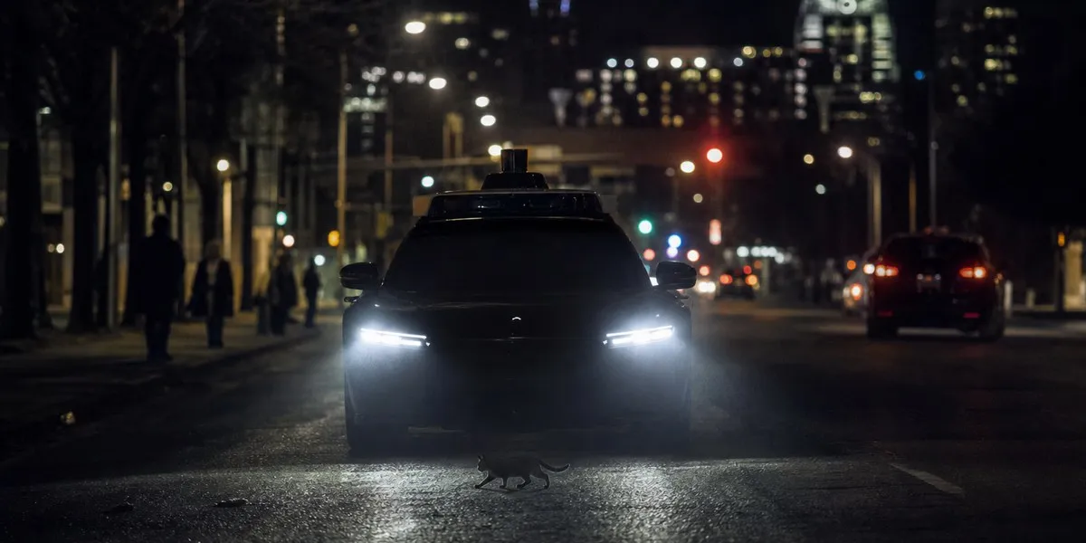 Tesla extends Austin Robotaxi rides to 23:00